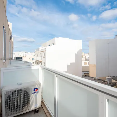 Vela Blu - Rose Court *