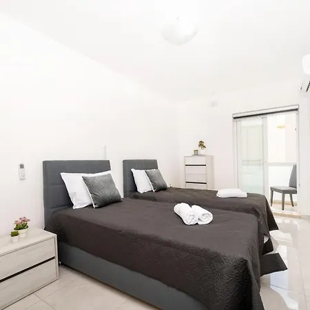 Vela Blu - Rose Court Lägenhet Gzira
