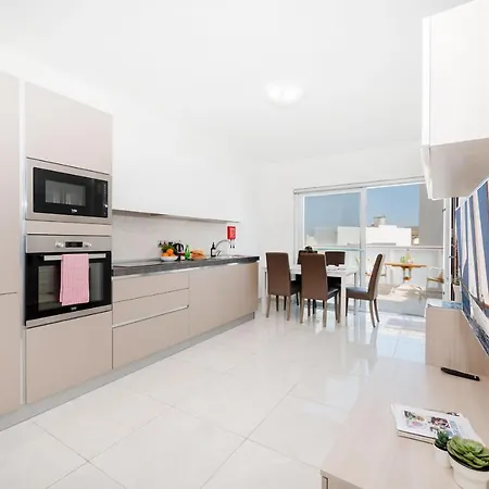 Vela Blu - Rose Court *