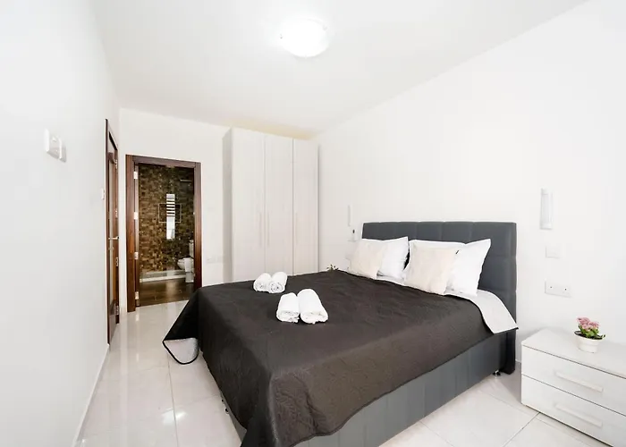 Vela Blu - Rose Court Apartman